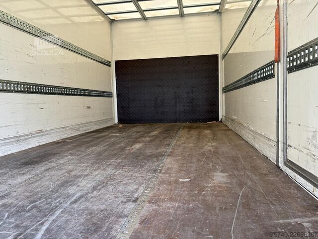 Benne fermée DAF LF 45.180 + euro 5 + 12ton + 5.58m box + lift