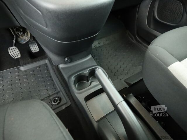 Minibus Citroën Berlingo Feel M AHK Fernlichtass. HUD Kam. LM
