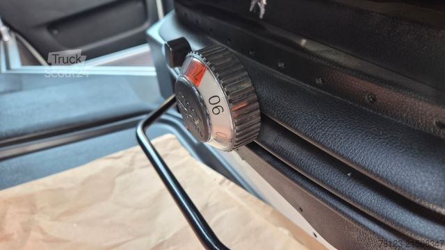 Kleinbus MERCEDES-BENZ 519  Allrad 4 x 4 Lagerfahrzeug Stock 20 Sitzer