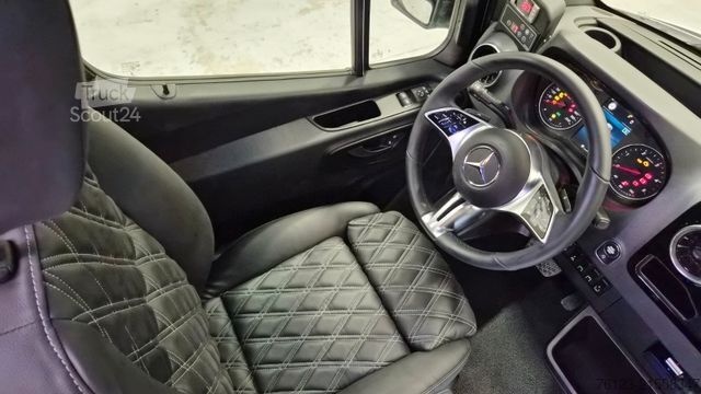 Kleinbus MERCEDES-BENZ 519  Allrad 4 x 4 Lagerfahrzeug Stock 20 Sitzer