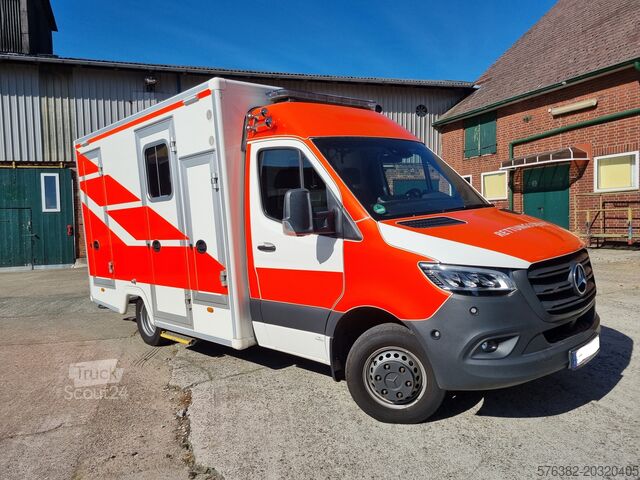 Ambulanssi Mercedes-Benz Sprinter Rettungswagen