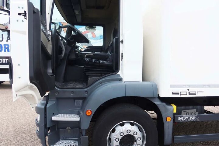 Resväska MAN 26.320 TGM Bak+Klep stuur lift as Bar klep 2.00...