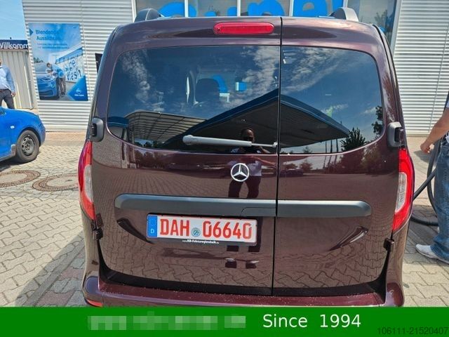 Minibus MERCEDES-BENZ T-Klasse 180 d standard Edition antara