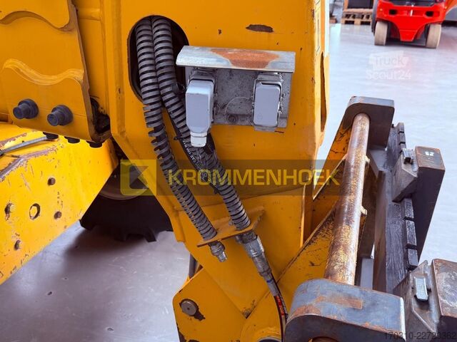 телескопический погрузчик Merlo P 72.10