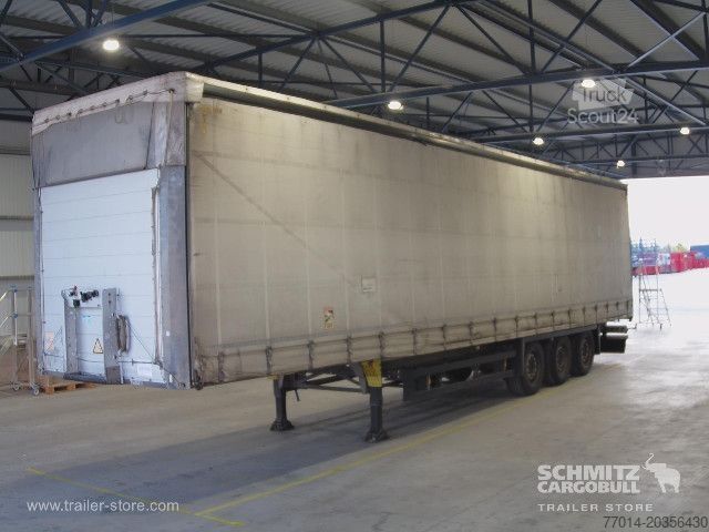 Semi-remorque bâchée Schmitz Cargobull Curtainsider Mega