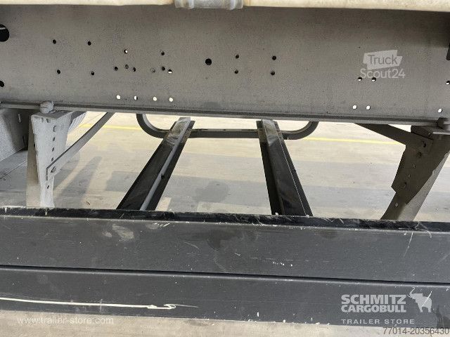 Semi-remorque bâchée Schmitz Cargobull Curtainsider Mega
