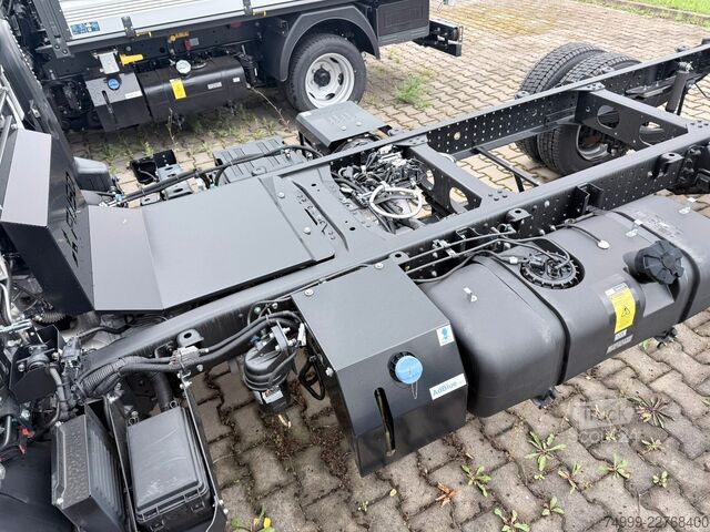 Chasis de furgoneta FUSO Canter 7C18 Fahrgestell 3400mm