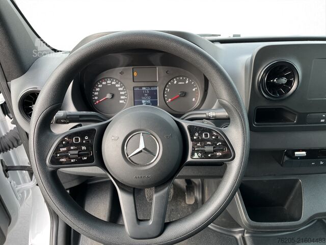 Фургон с брезентова завеса Mercedes-Benz Sprinter 319 CDI 4x4 Doka Pritsche  Klima LED AHK