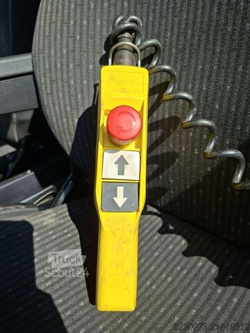 Tipper truck Mitsubishi Fuso Canter