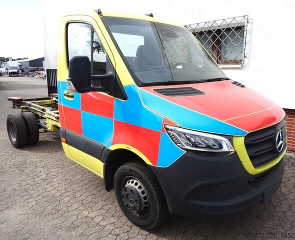 Chassis de carrinha MERCEDES-BENZ Sprinter 516 Automatik Klima zwillingsbereift