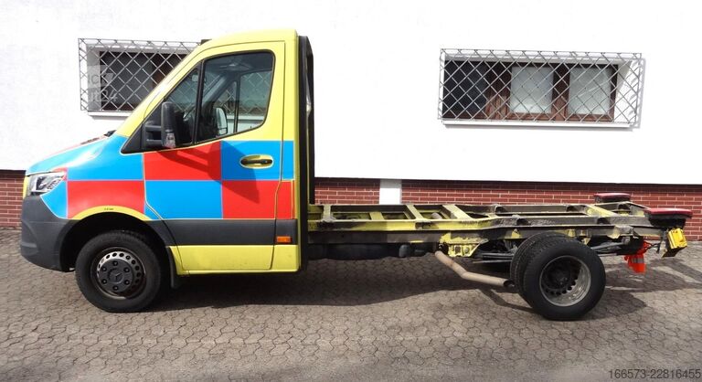 Chassis de carrinha MERCEDES-BENZ Sprinter 516 Automatik Klima zwillingsbereift