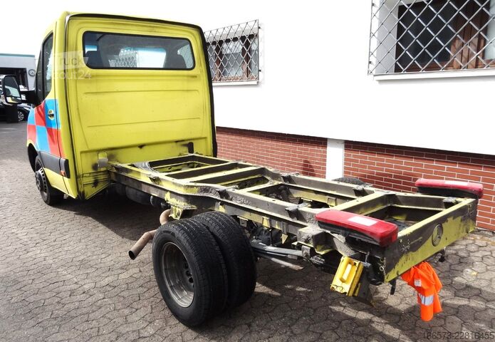 Chassis de carrinha MERCEDES-BENZ Sprinter 516 Automatik Klima zwillingsbereift