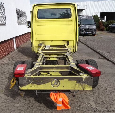 Chassis de carrinha MERCEDES-BENZ Sprinter 516 Automatik Klima zwillingsbereift