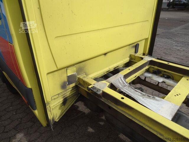 Chassis de carrinha MERCEDES-BENZ Sprinter 516 Automatik Klima zwillingsbereift