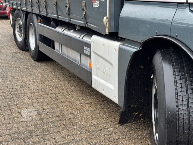 Камион платформа с брезент MAN 26.470 XXL TGX  Mitnahmestapler Moffett M4 NX
