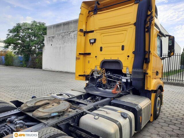 Tilavuusyksikköveturi MERCEDES-BENZ 1843 LS ACTROS Retarder 2xTank