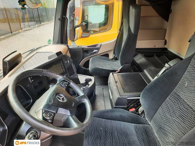 Tilavuusyksikköveturi MERCEDES-BENZ 1843 LS ACTROS Retarder 2xTank