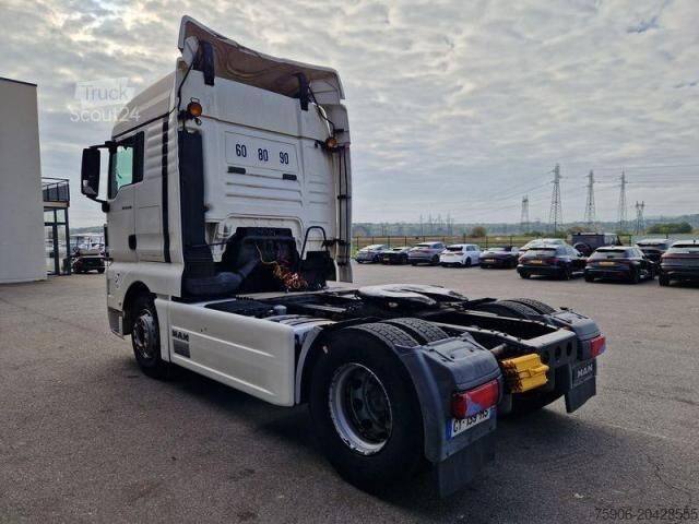 Τυπική μονάδα τράκτορα MAN TGX 18.440
