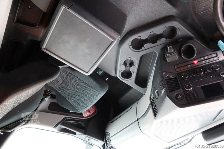 Koffer Mercedes-Benz Antos 1924L Huif + Klep Dhollandia 2000 KG Euro 6