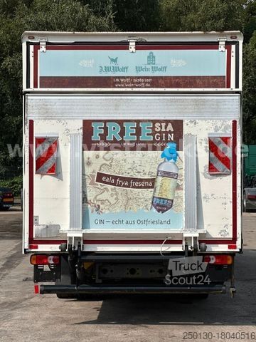 LKW mit Kofferaufbau VOLVO FL 210 4x2 Euro 6 Koffer mit Ladebordwand