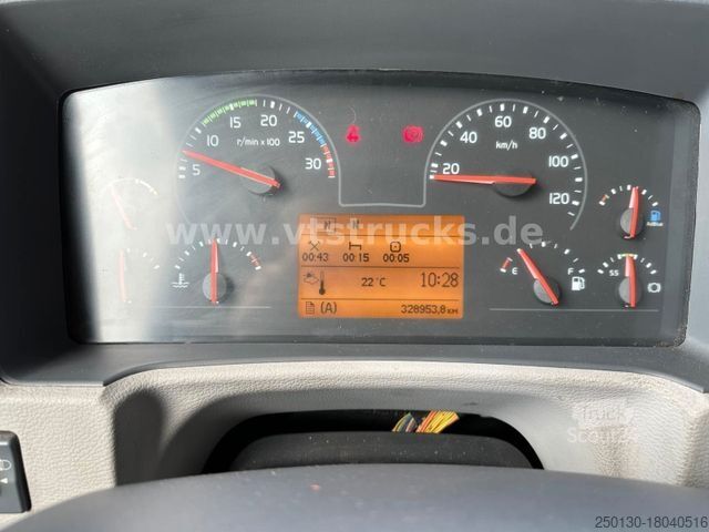 LKW mit Kofferaufbau VOLVO FL 210 4x2 Euro 6 Koffer mit Ladebordwand