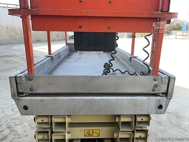 ножничный подъёмный стол JLG 2646ES (10m)