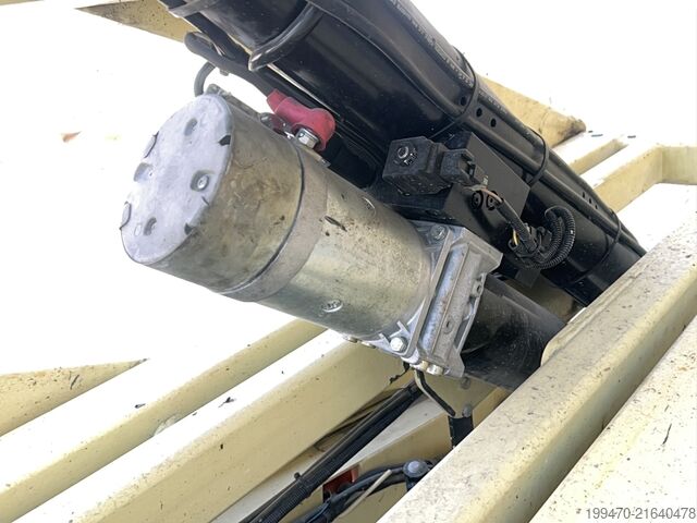 ножничный подъёмный стол JLG 2646ES (10m)