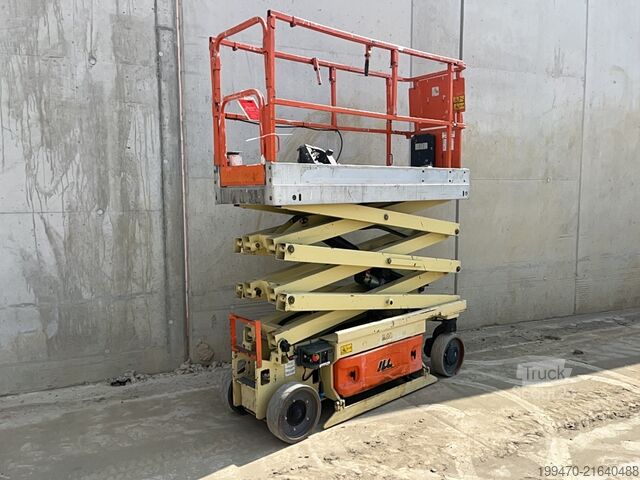 ножничный подъёмный стол JLG 2030 Es (8m)