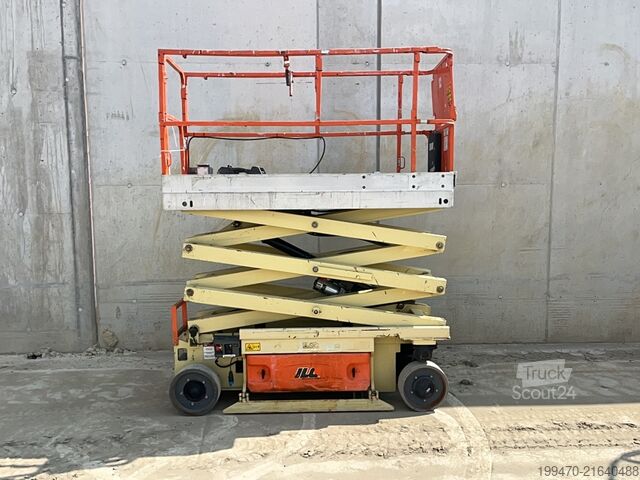 ножничный подъёмный стол JLG 2030 Es (8m)