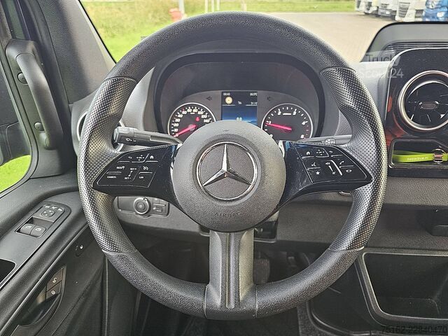 Kombi s vysokou strechou MERCEDES-BENZ SPRINTER 317 L2H2 LED Mbux10 AC