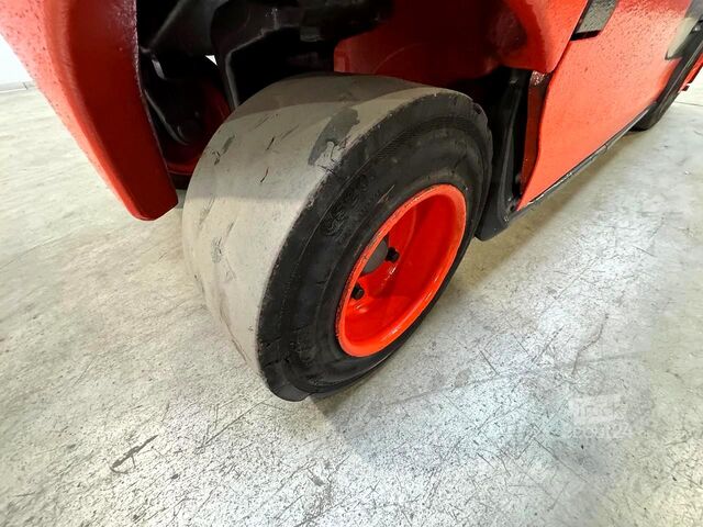 Gaffeltruck Linde E 25L [ID: 102]