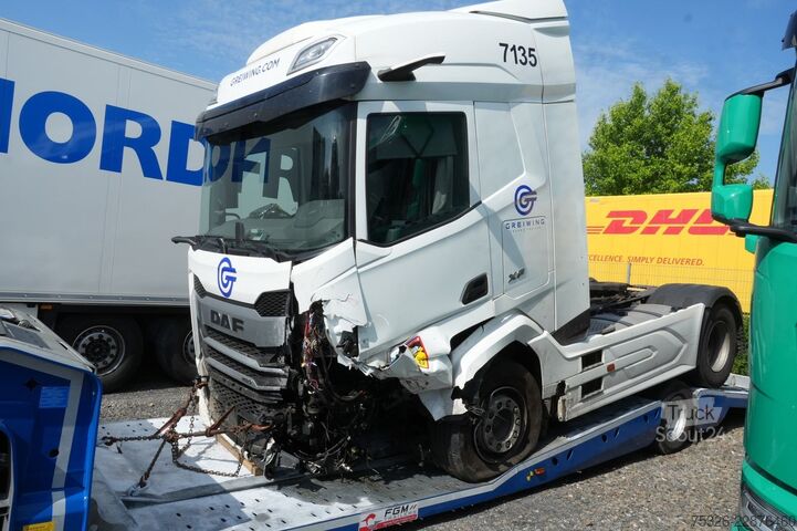 Tracteur routier standard DAF XF 480 FT, UNFALL