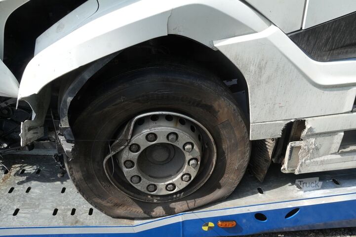 Tracteur routier standard DAF XF 480 FT, UNFALL