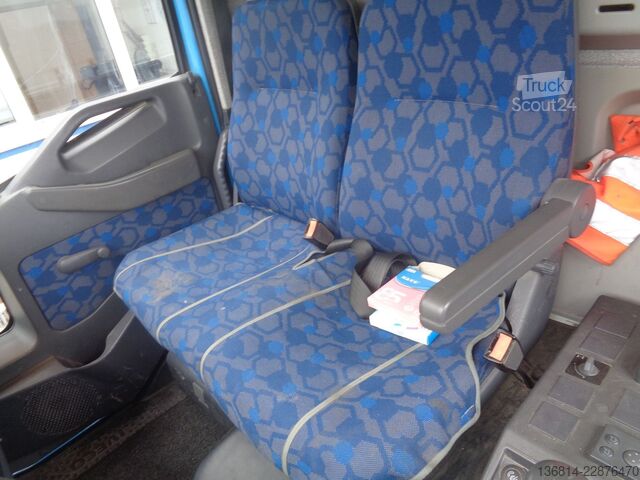 Kombiniran vozilo s ponjavo IVECO 80E17 / EU3. 1. Hand
