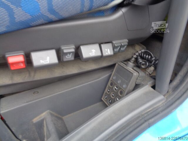Kombiniran vozilo s ponjavo IVECO 80E17 / EU3. 1. Hand