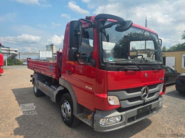 Benne tri-benne MERCEDES-BENZ 818  Dreiseitenkipper.