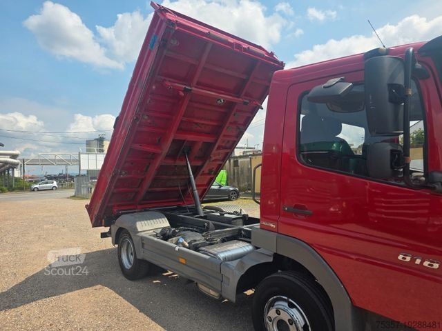 Three-way tipper van MERCEDES-BENZ 818 Dreiseitenkipper.