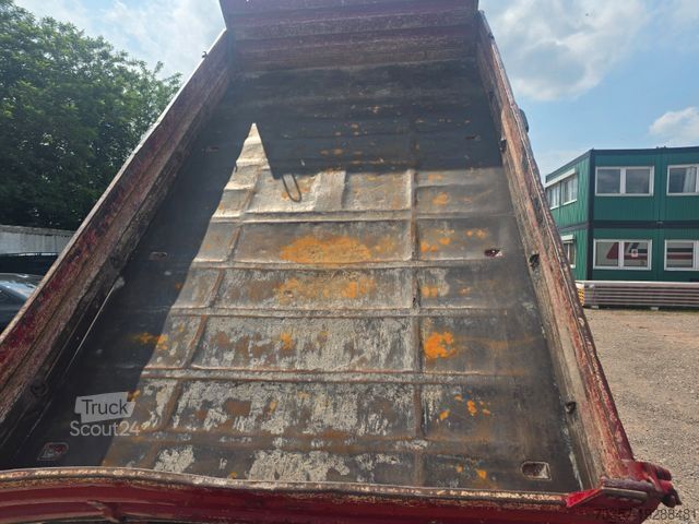 Three-way tipper van MERCEDES-BENZ 818 Dreiseitenkipper.