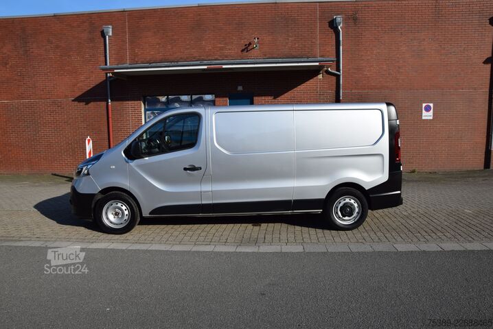 Dobozos furgon Renault Trafic  2,0 DCI L2H1 3,0t Tempomat Klima Navi LED