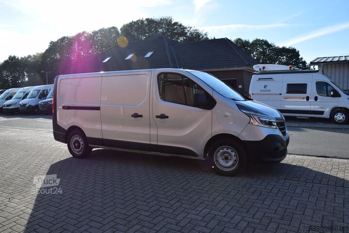 Dobozos furgon Renault Trafic  2,0 DCI L2H1 3,0t Tempomat Klima Navi LED