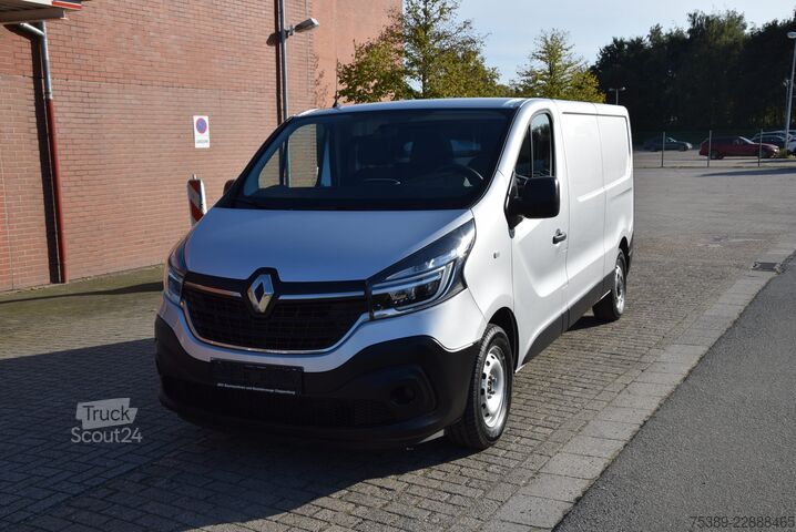 Dobozos furgon Renault Trafic  2,0 DCI L2H1 3,0t Tempomat Klima Navi LED