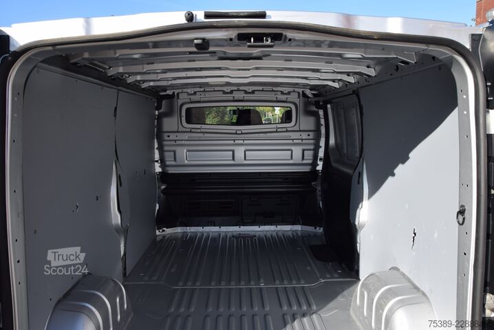 Dobozos furgon Renault Trafic  2,0 DCI L2H1 3,0t Tempomat Klima Navi LED