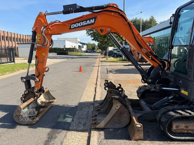 Minirýpadlo DOOSAN DX 50 Z-7 5.4T - *FULL HYDR - *CENTRAL GREASING...