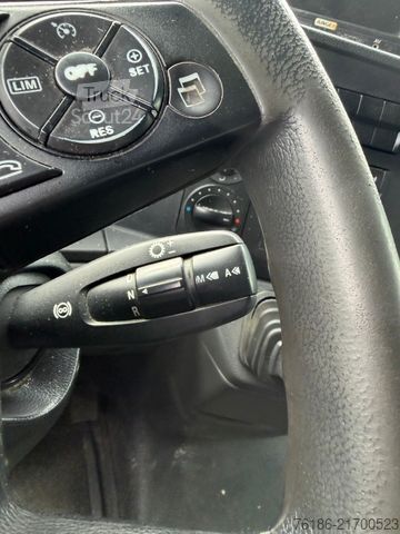 LKW mit Kofferaufbau MERCEDES-BENZ Atego 1018 Koffer LBW Klima Automatik