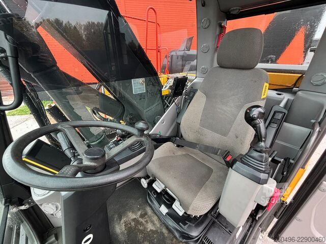 Wheel excavator Volvo EW 160 E TILTROTATOR / AC / CENTRAL LUBRICATION