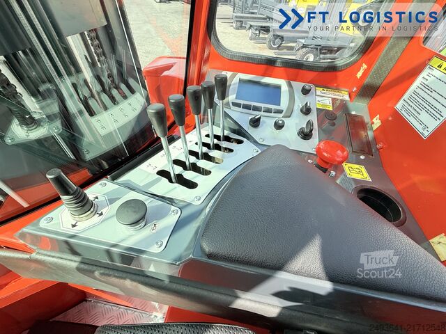 Carretilla retráctil de 4 vías Combilift C3000ET TRIPLEX 5940 WIDE FORK POSITIONE