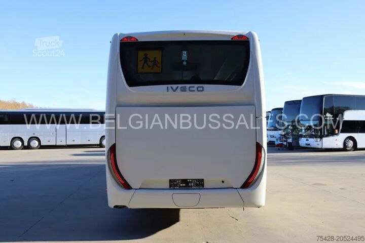 Bus interurbain Iveco Crossway Line 12m pop light
