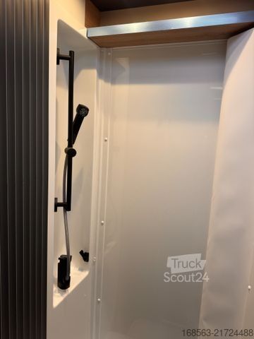 Half-integraal camper KNAUS L!VE WAVE 650 MEG BLACK SELECTION LP 83.161 ¤!