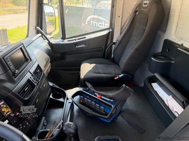 Tovornjak s ploščadjo IVECO Stralis X-Way 360 6x4 Pritsche Kran 23m AHK