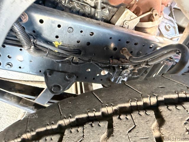 Tovornjak s ploščadjo IVECO Stralis X-Way 360 6x4 Pritsche Kran 23m AHK